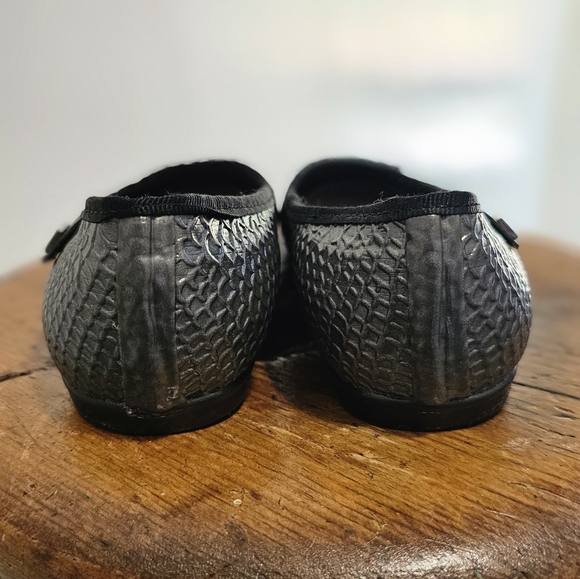 Hunter silver and grey rubber ballet flats, size 5. - Picture 5 of 9